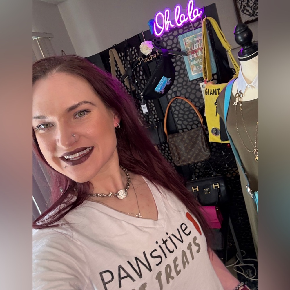 🪢 RACH IS GOING LIVE!! ITS A SHARE SHOW YA’LL!! 🫶🏼🪢🫶🏼 LET’S MAKE SALES!! - Picture 6 of 16